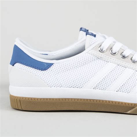 adidas skate schuhe weiß|Adidas skateboard shoes white.